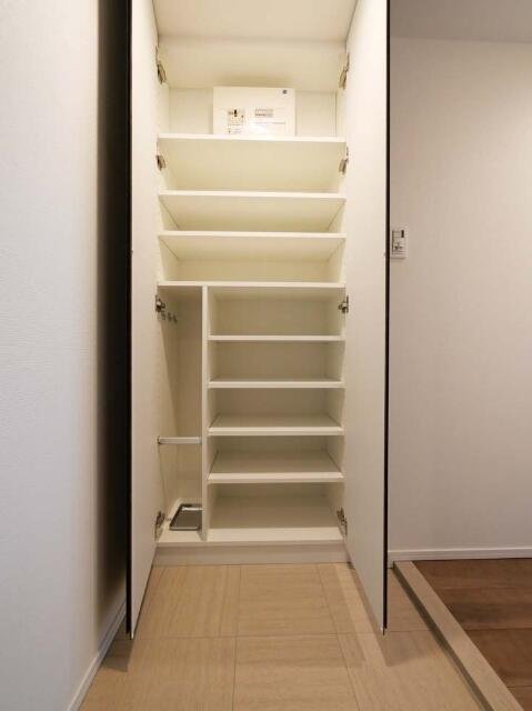 収納