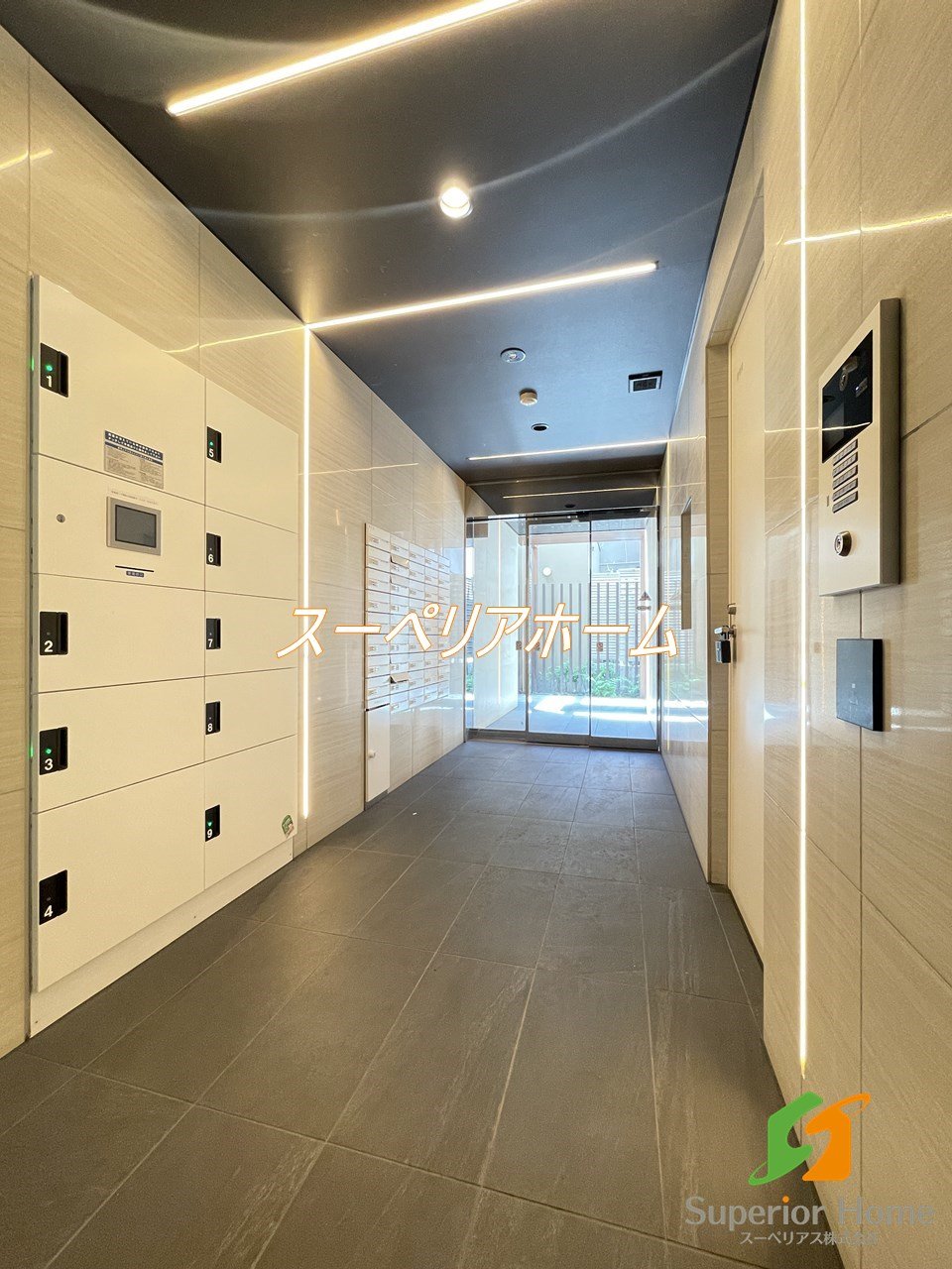 建物エントランス