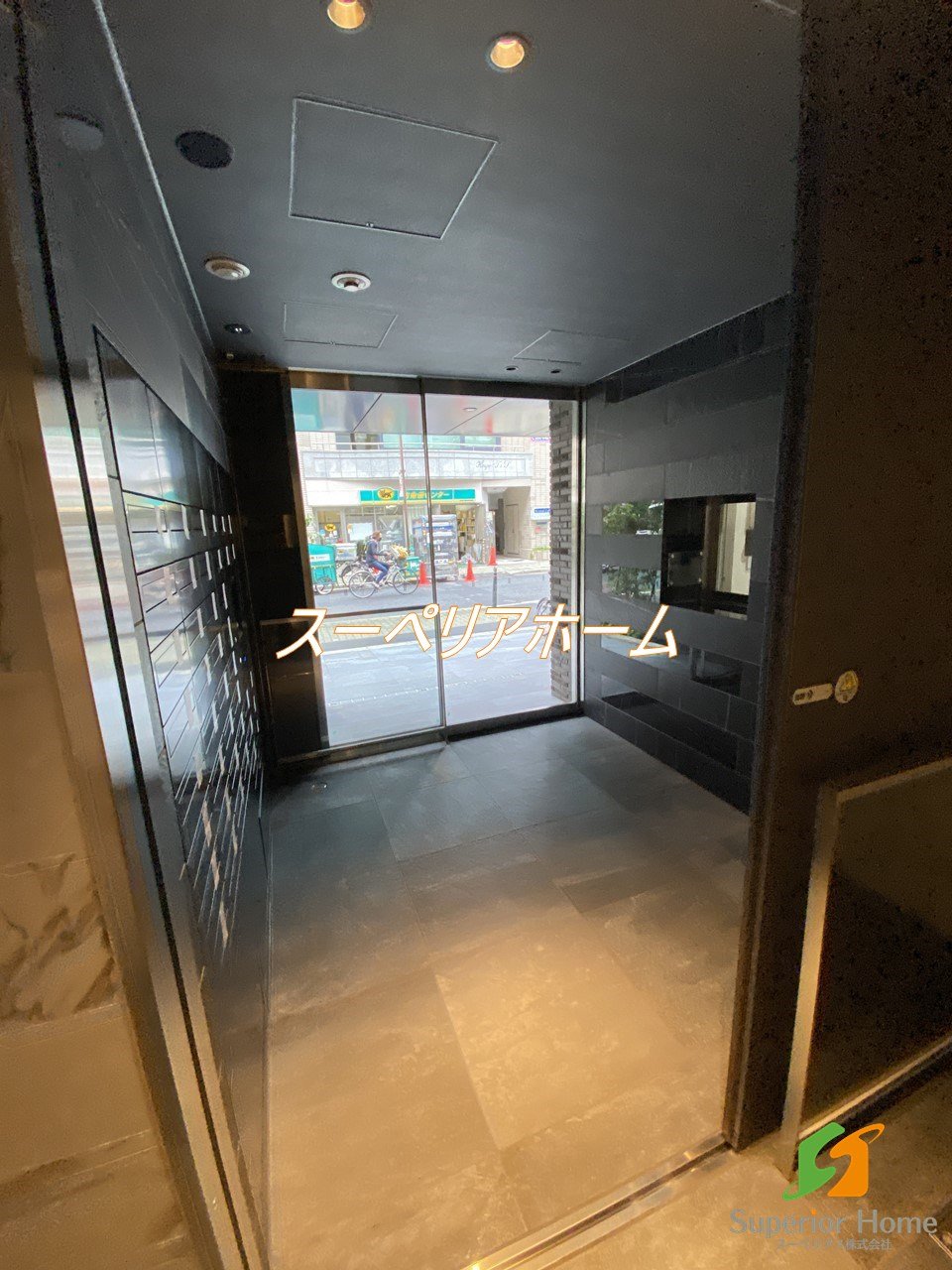 建物エントランス