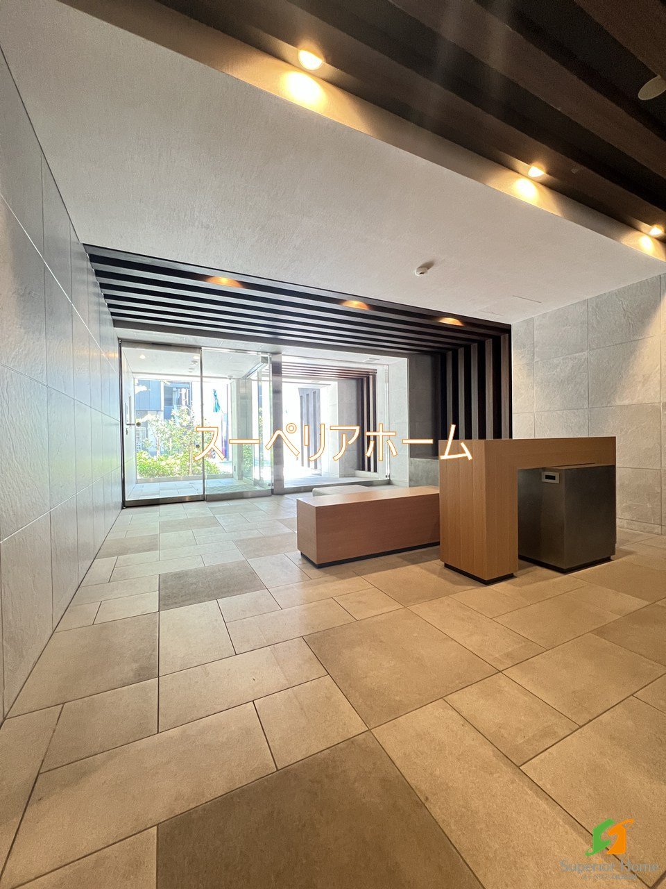 建物エントランス