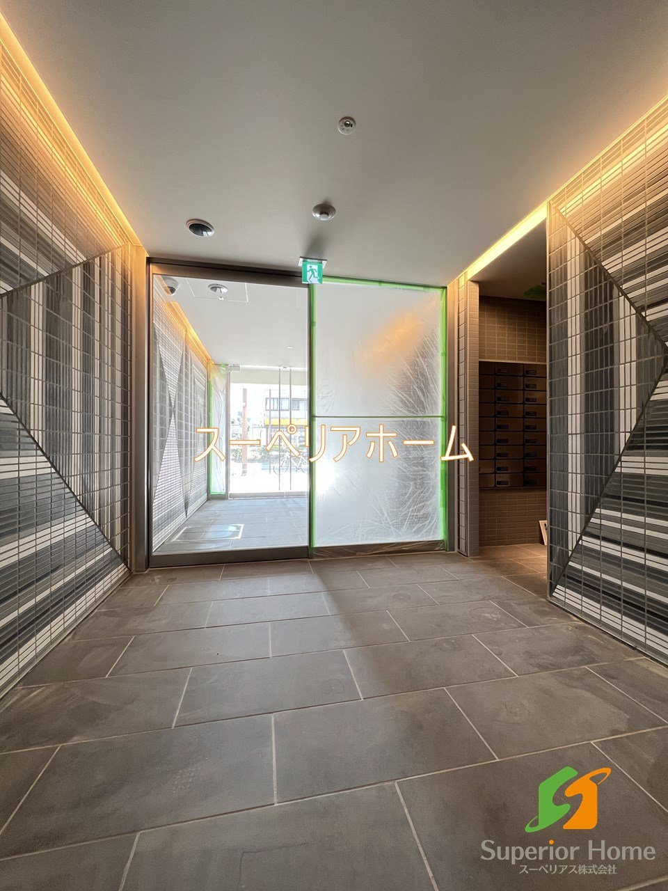 建物エントランス