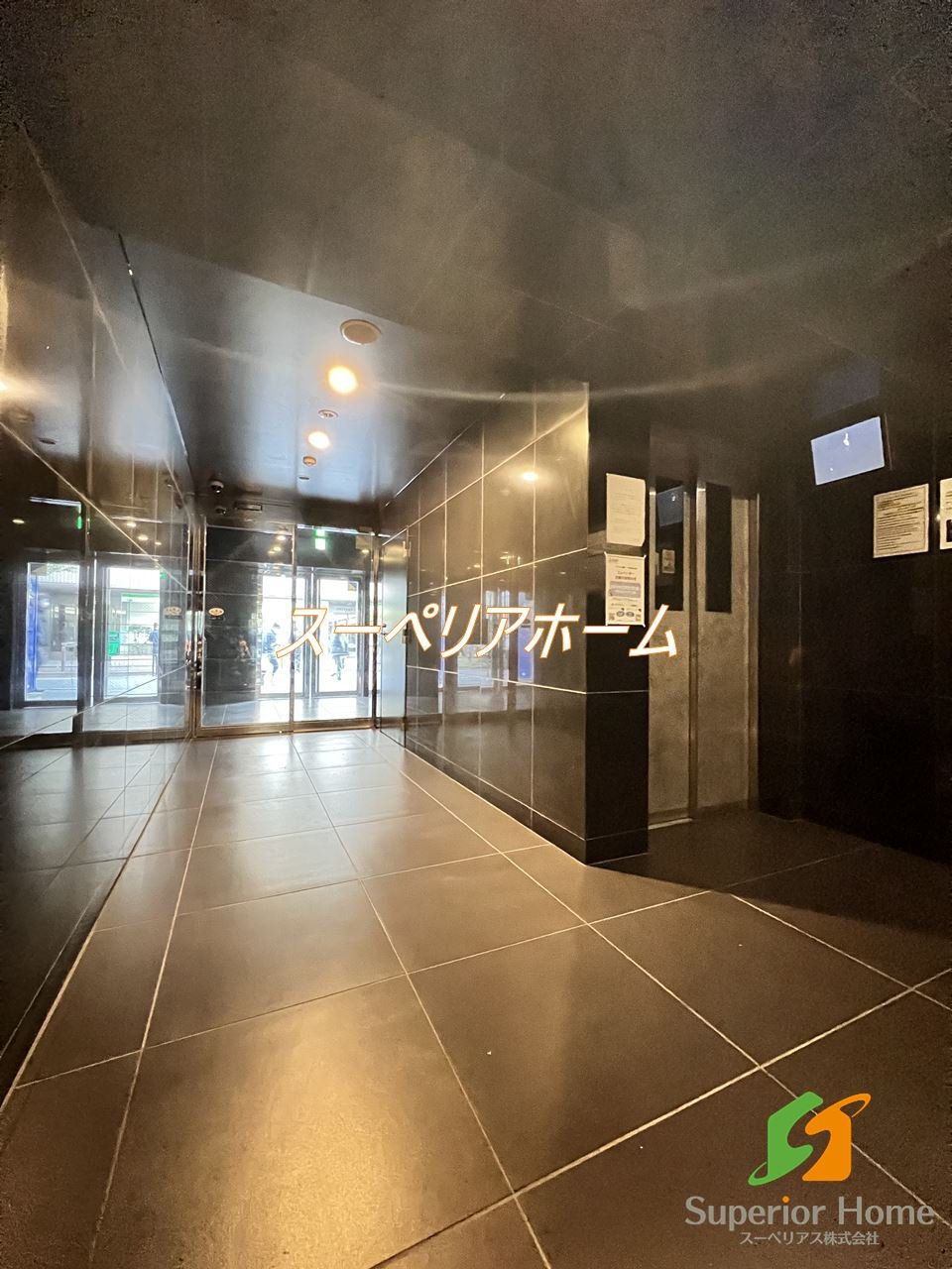 建物エントランス