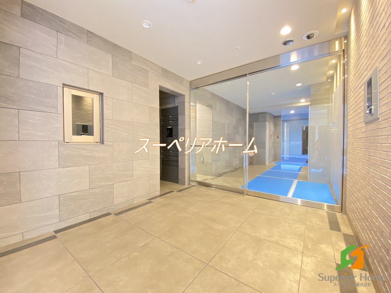 建物エントランス