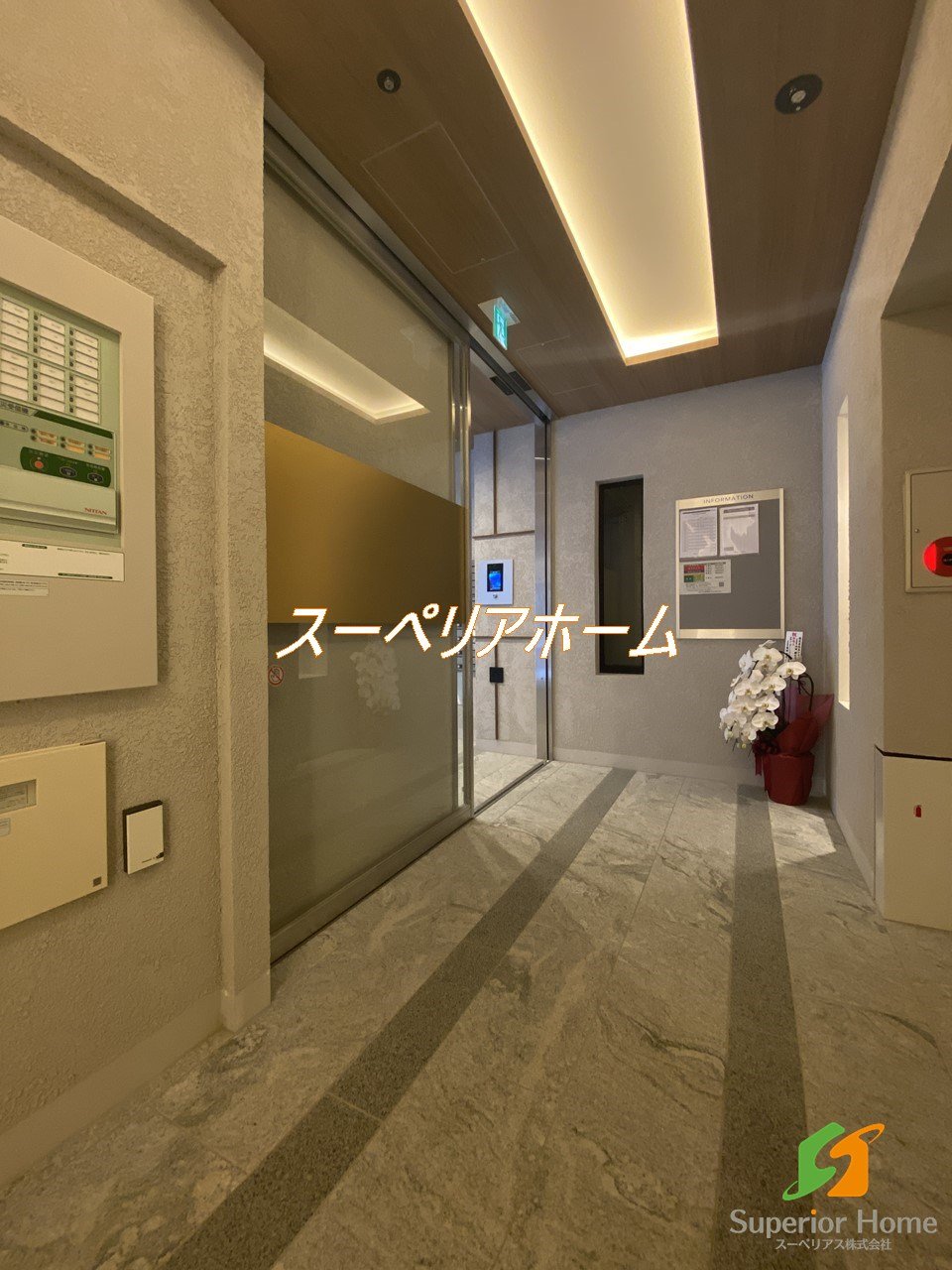 建物エントランス