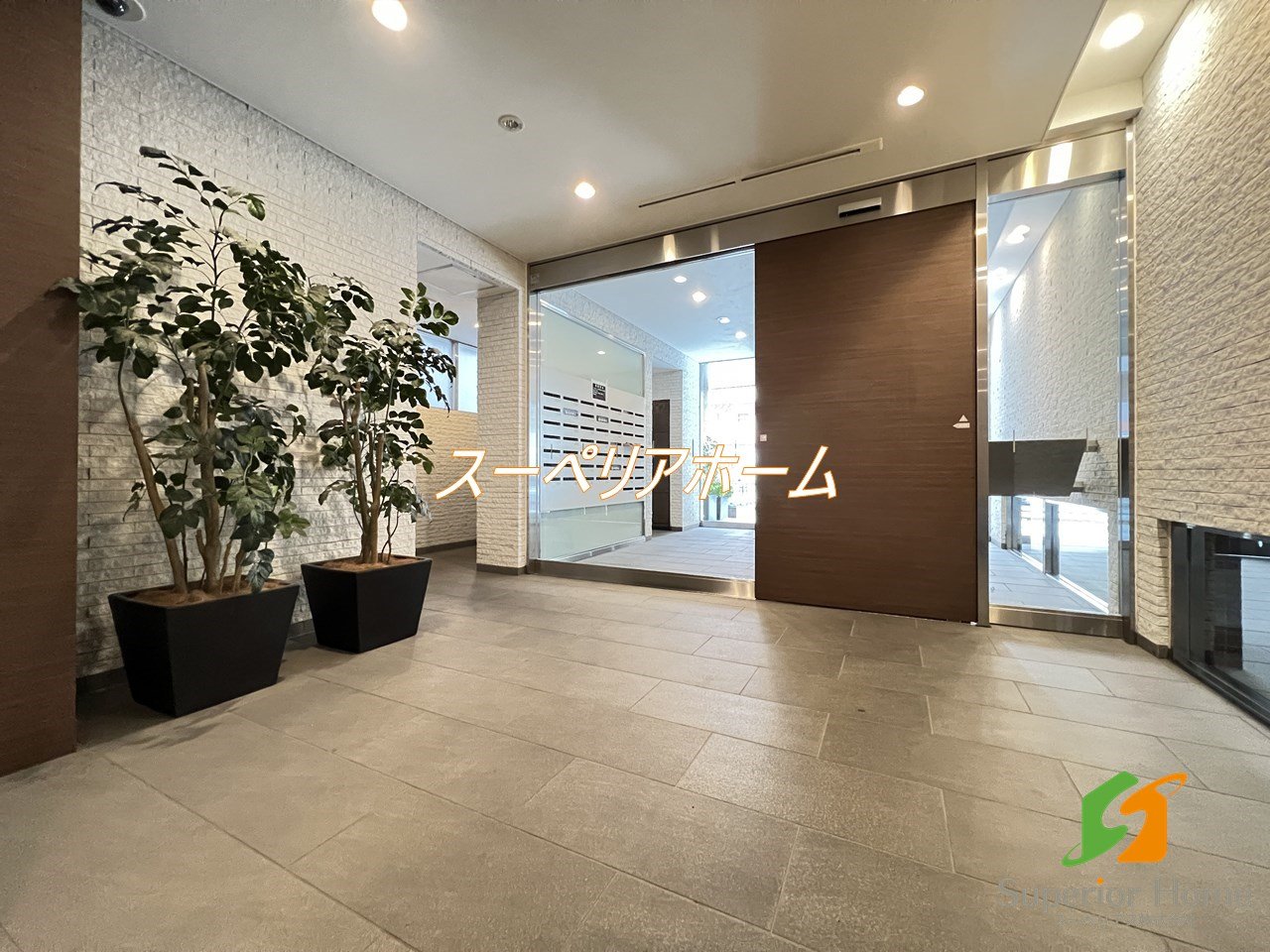 建物エントランス