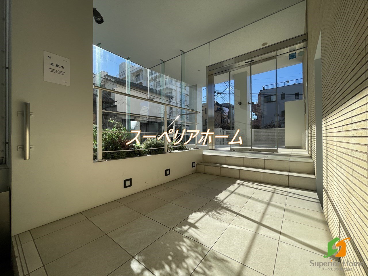 建物エントランス