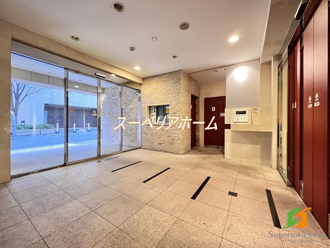 建物エントランス