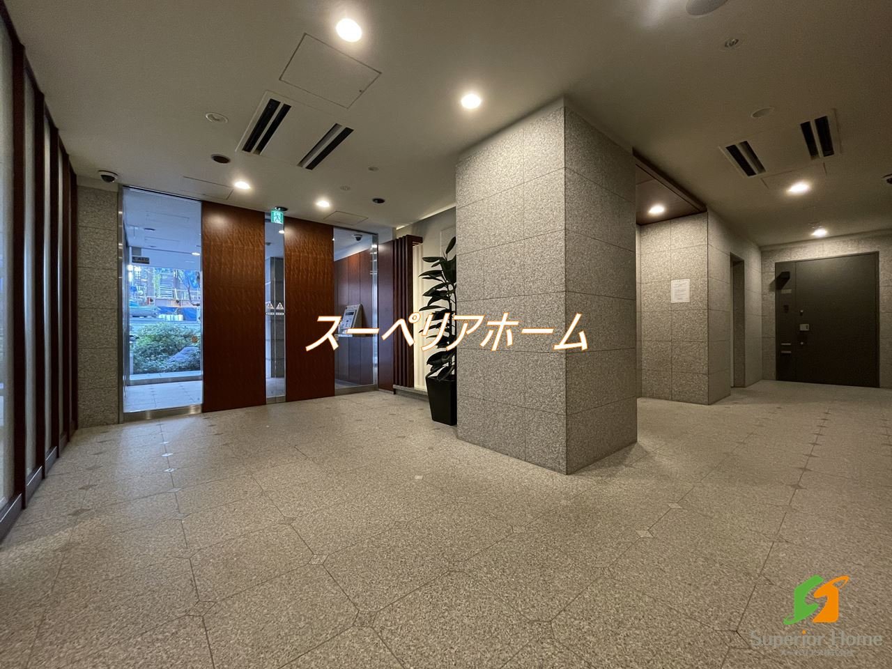 建物エントランス