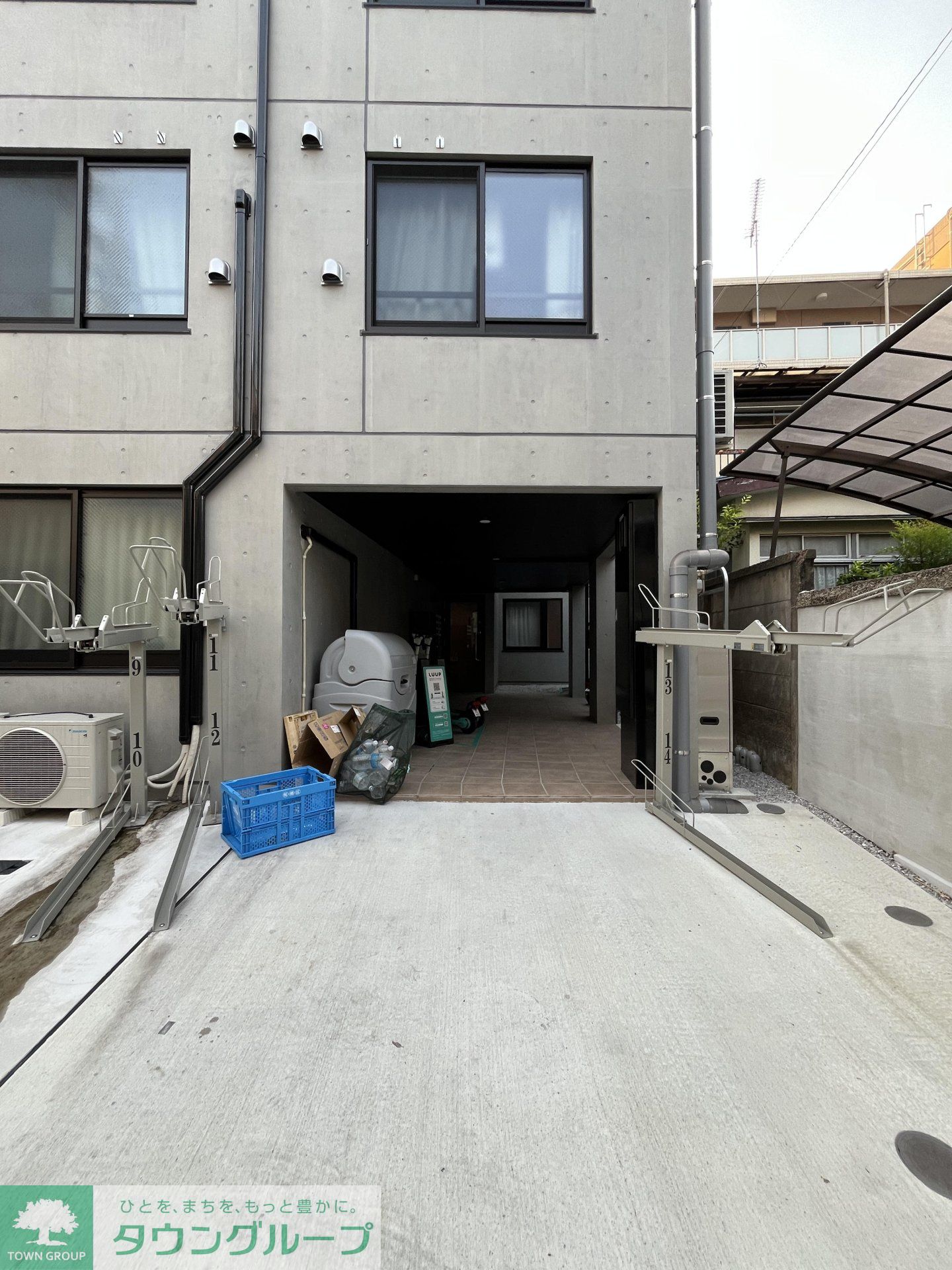 建物エントランス