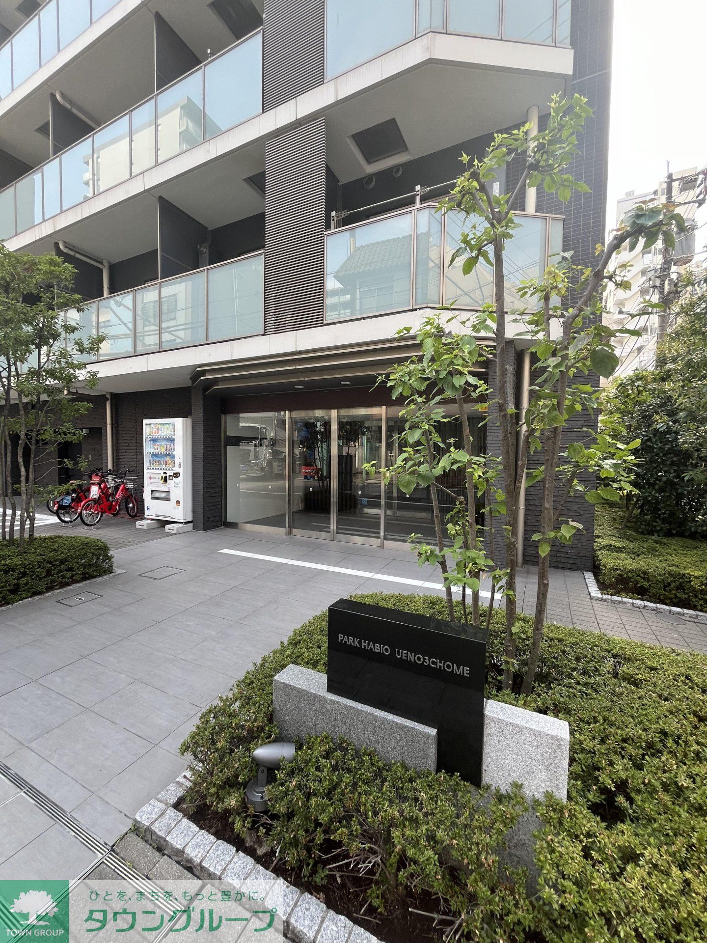 建物エントランス