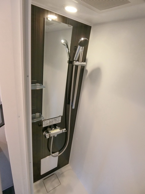 シャワールーム