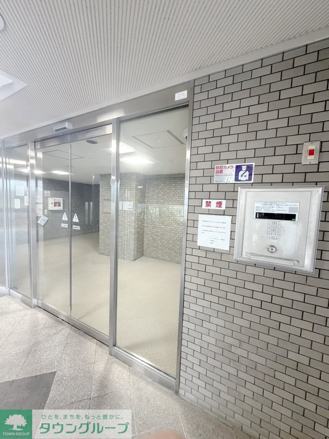 建物エントランス
