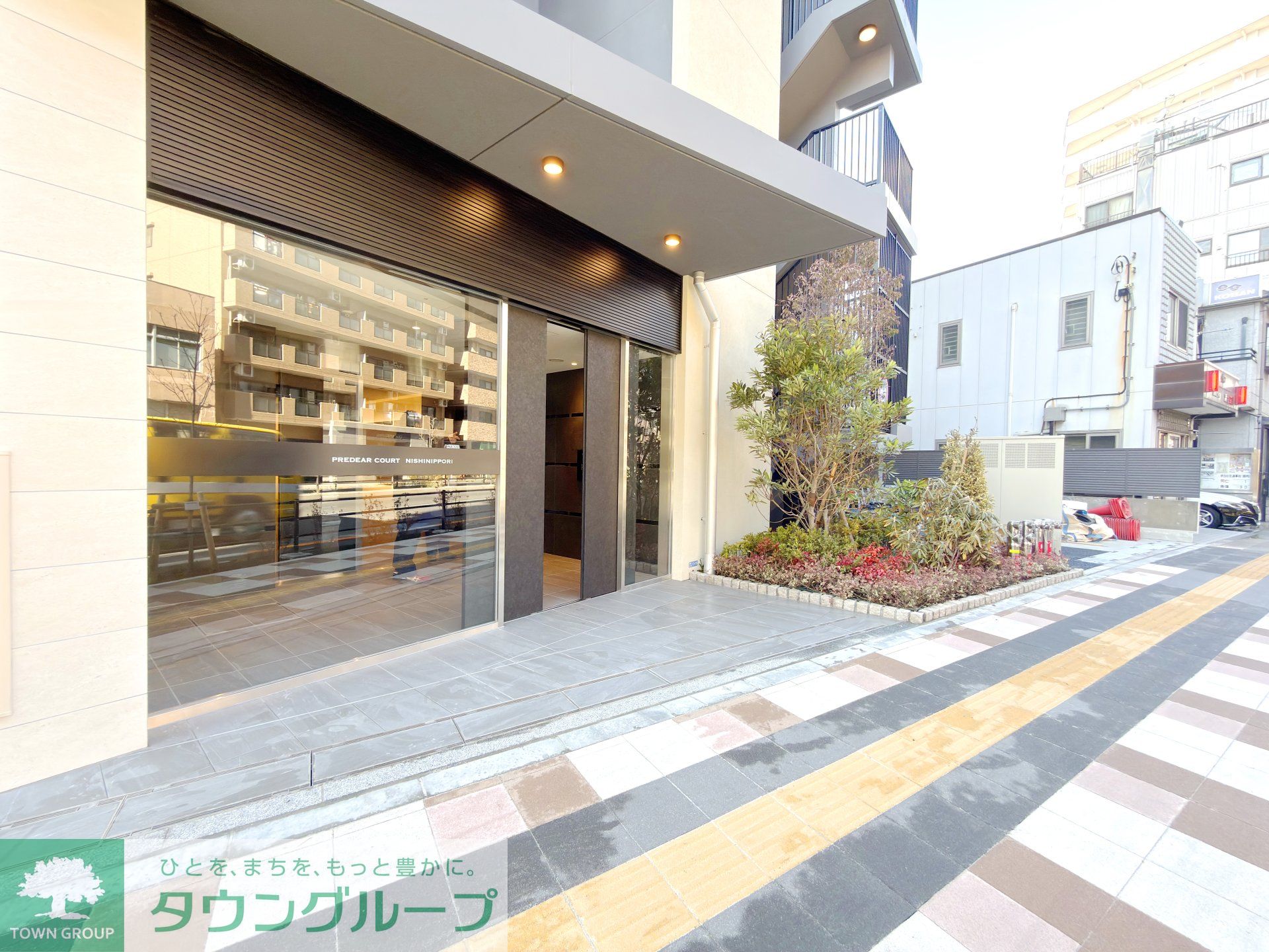 建物エントランス