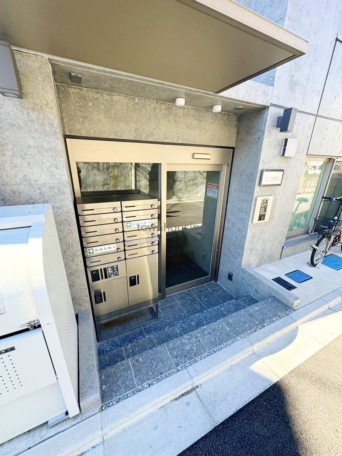 建物エントランス