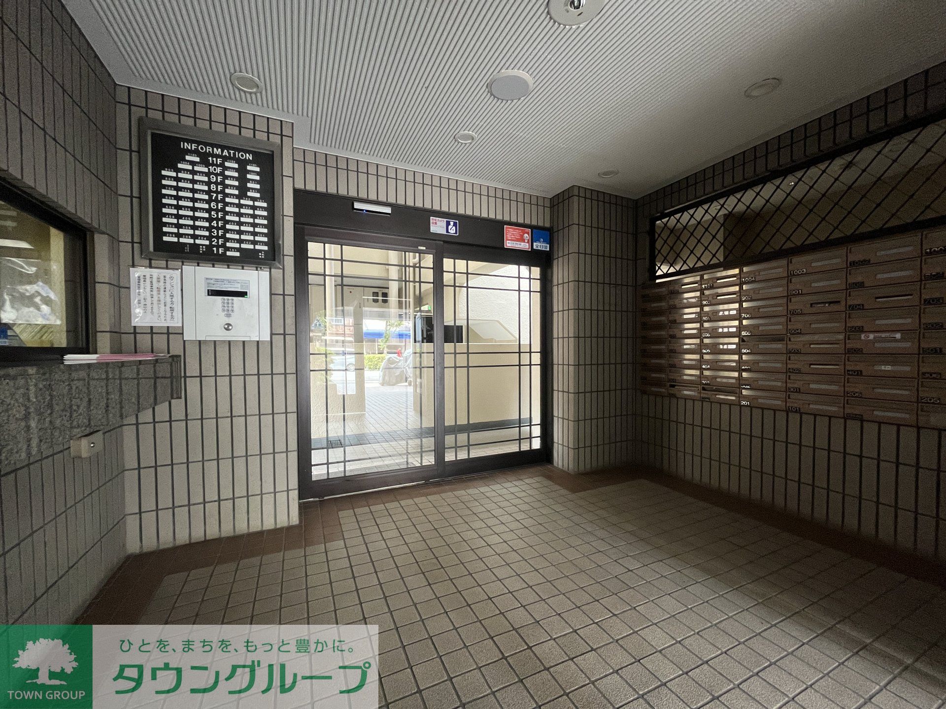 建物エントランス