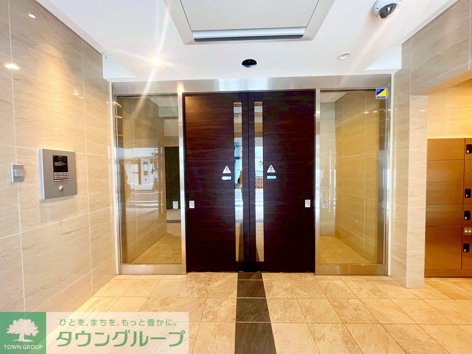 建物エントランス