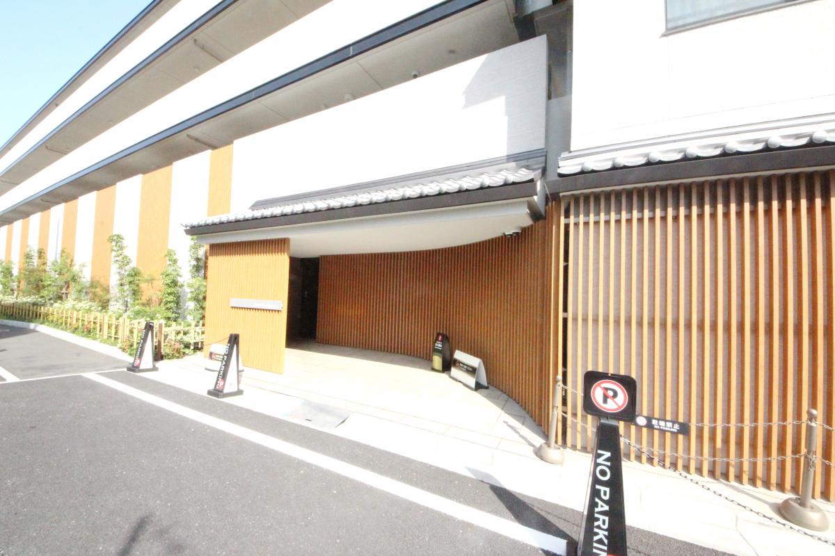 建物エントランス