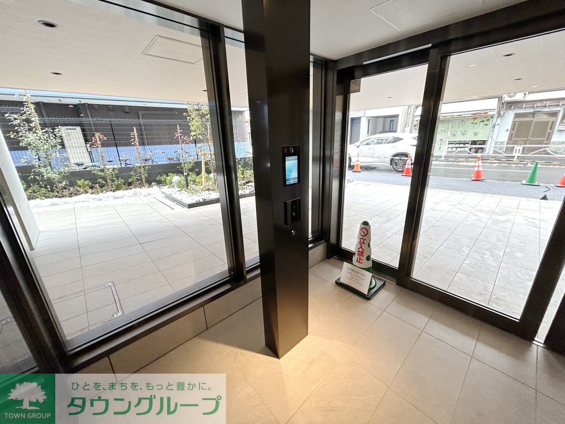 建物エントランス