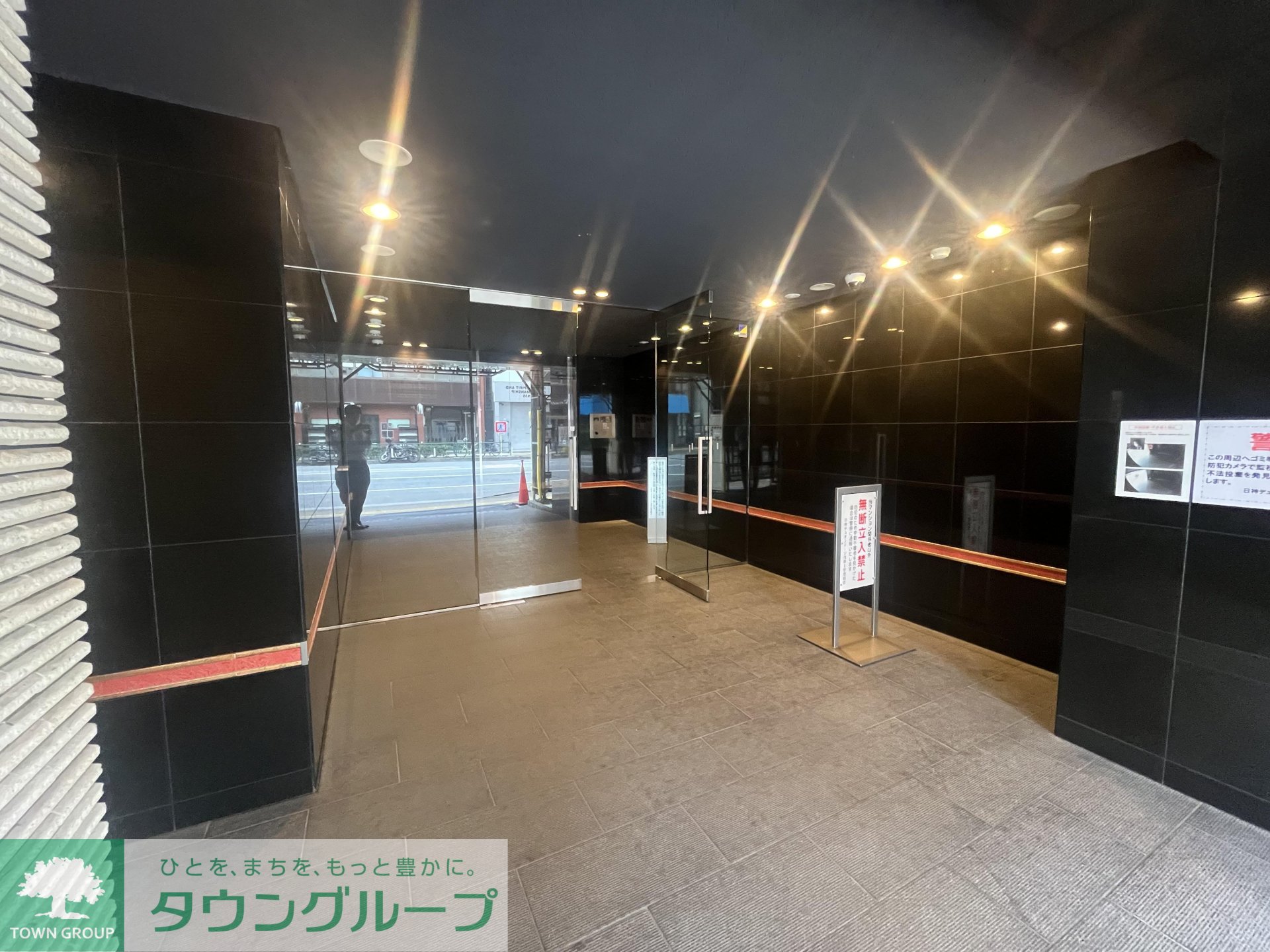 建物エントランス