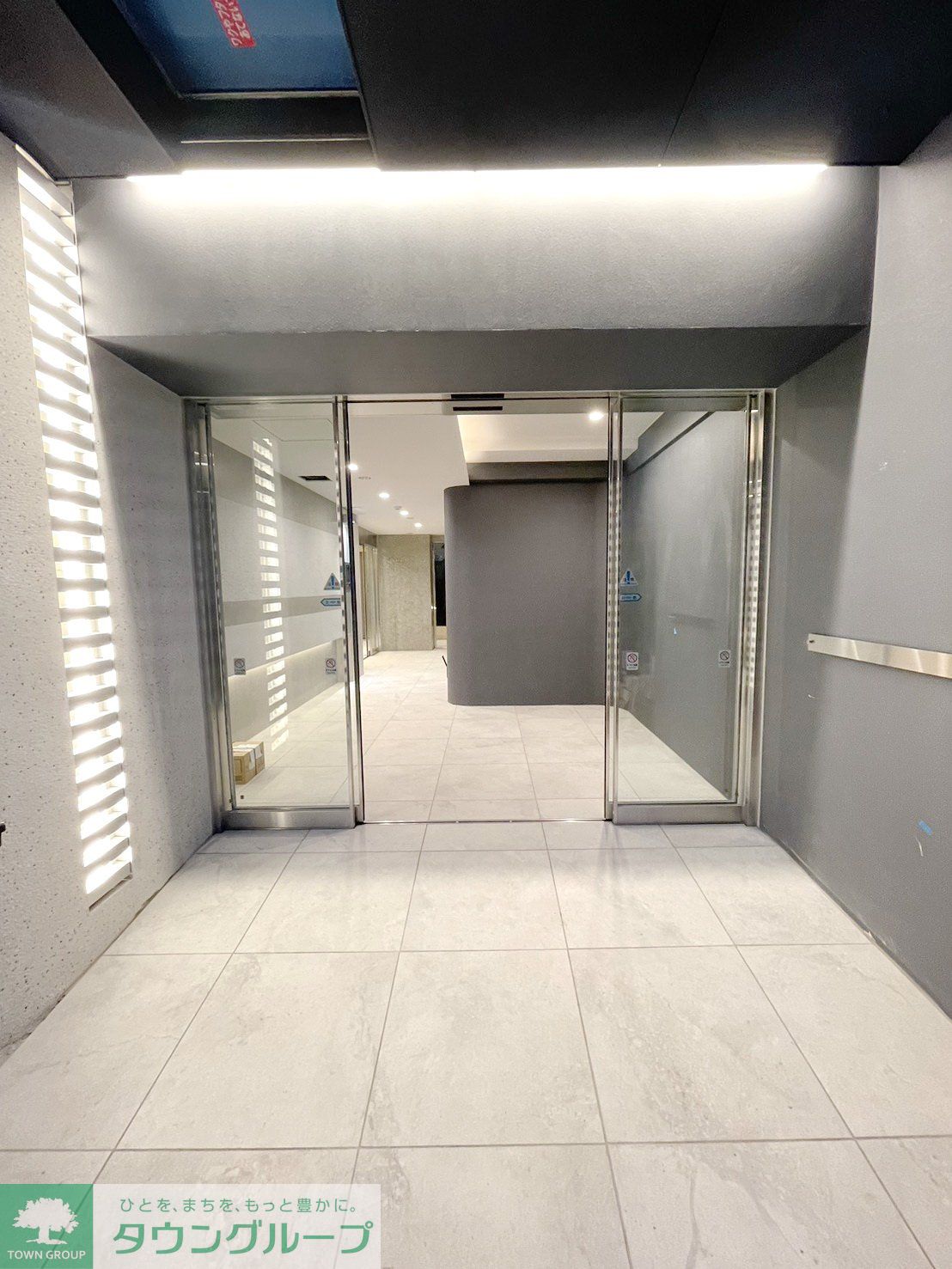 建物エントランス