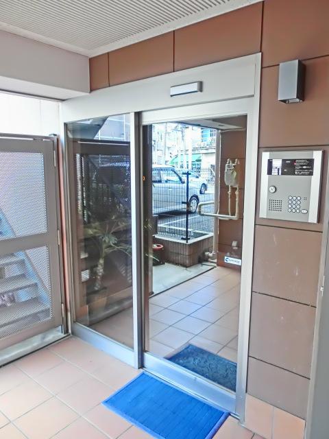 建物エントランス