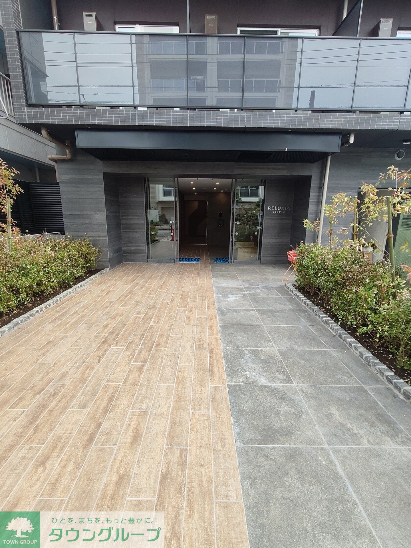 建物エントランス