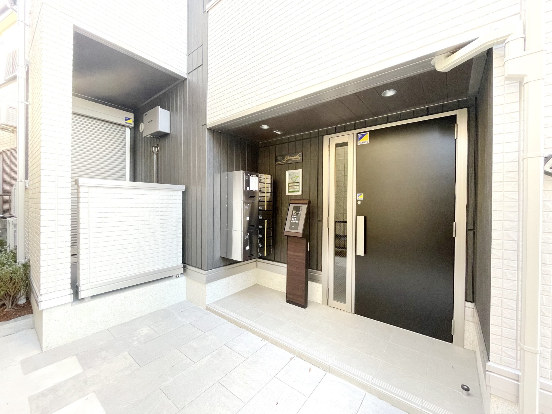 建物エントランス