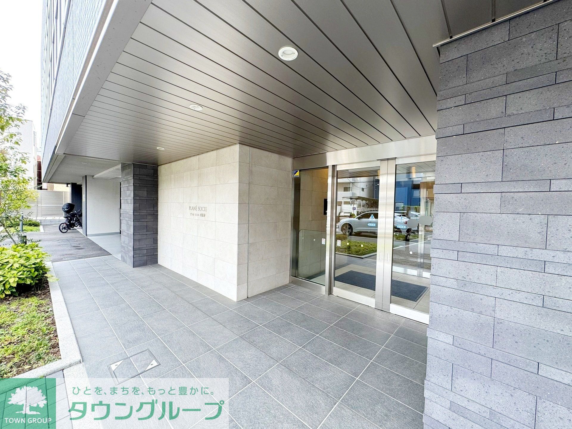 建物エントランス