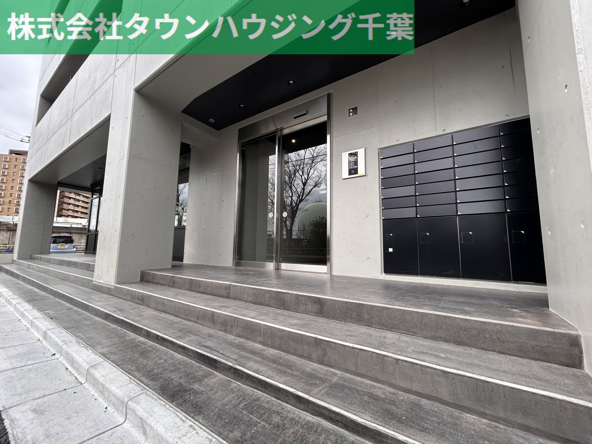 建物エントランス