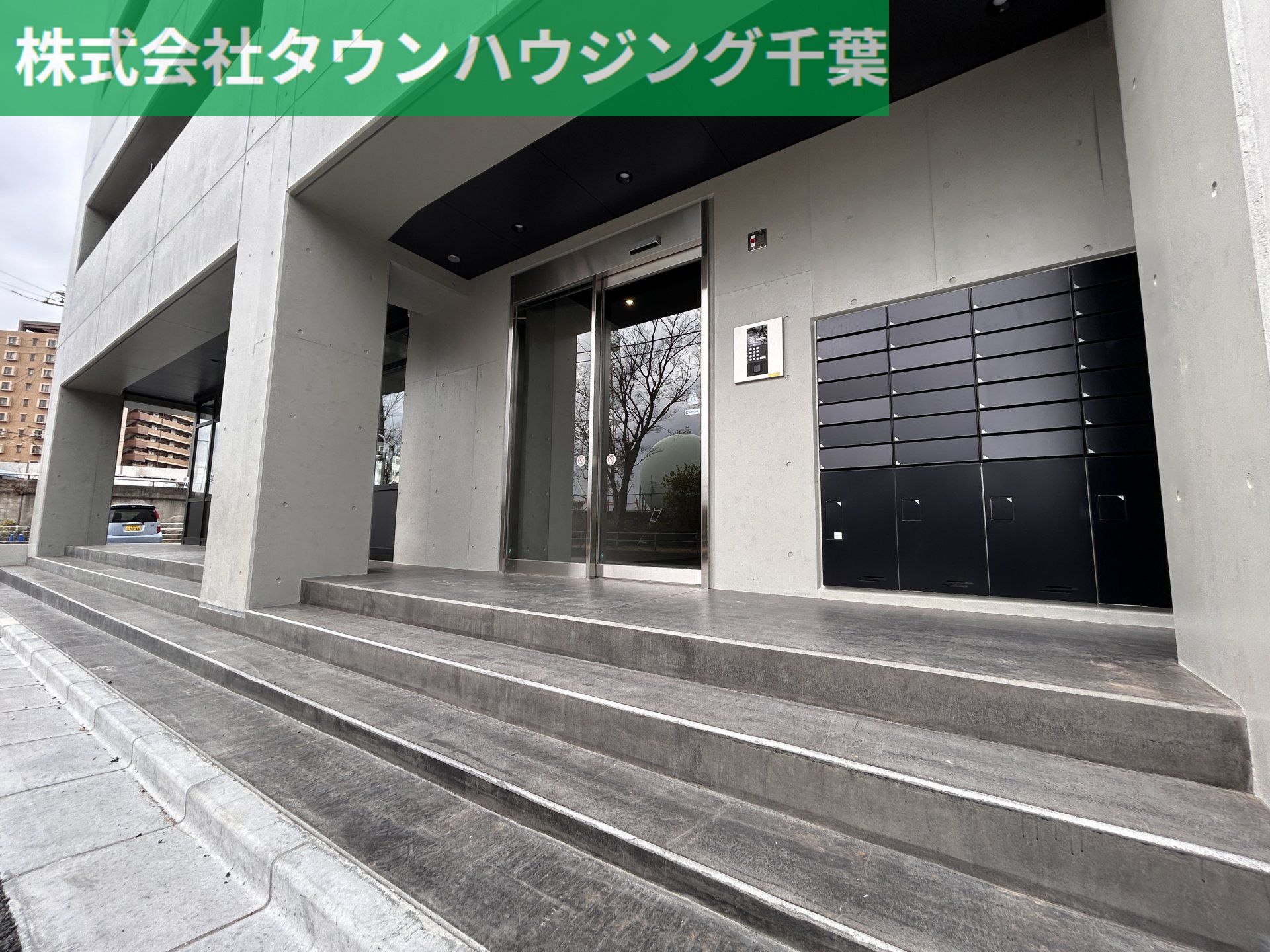 建物エントランス