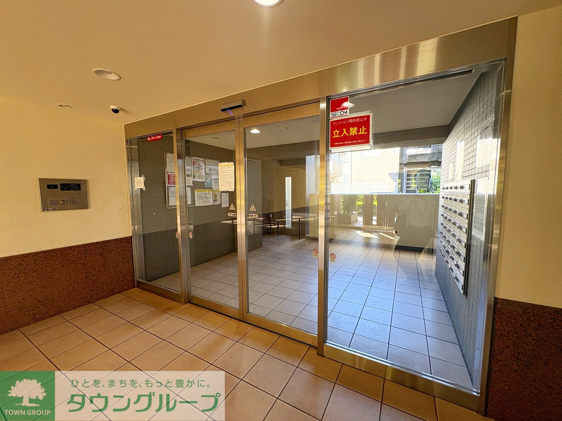 建物エントランス