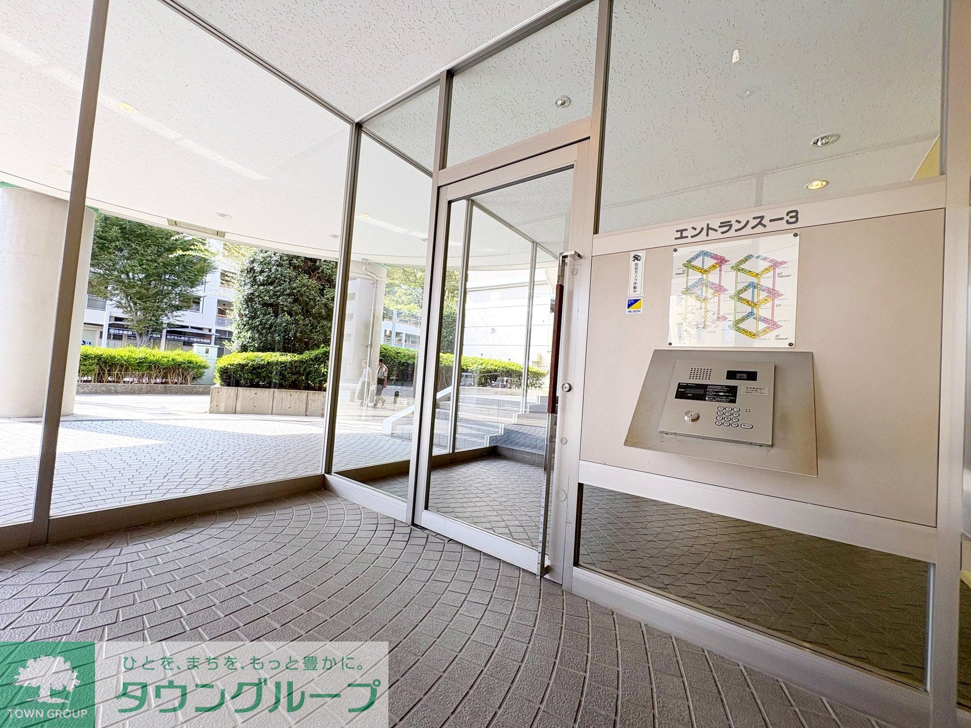 建物エントランス