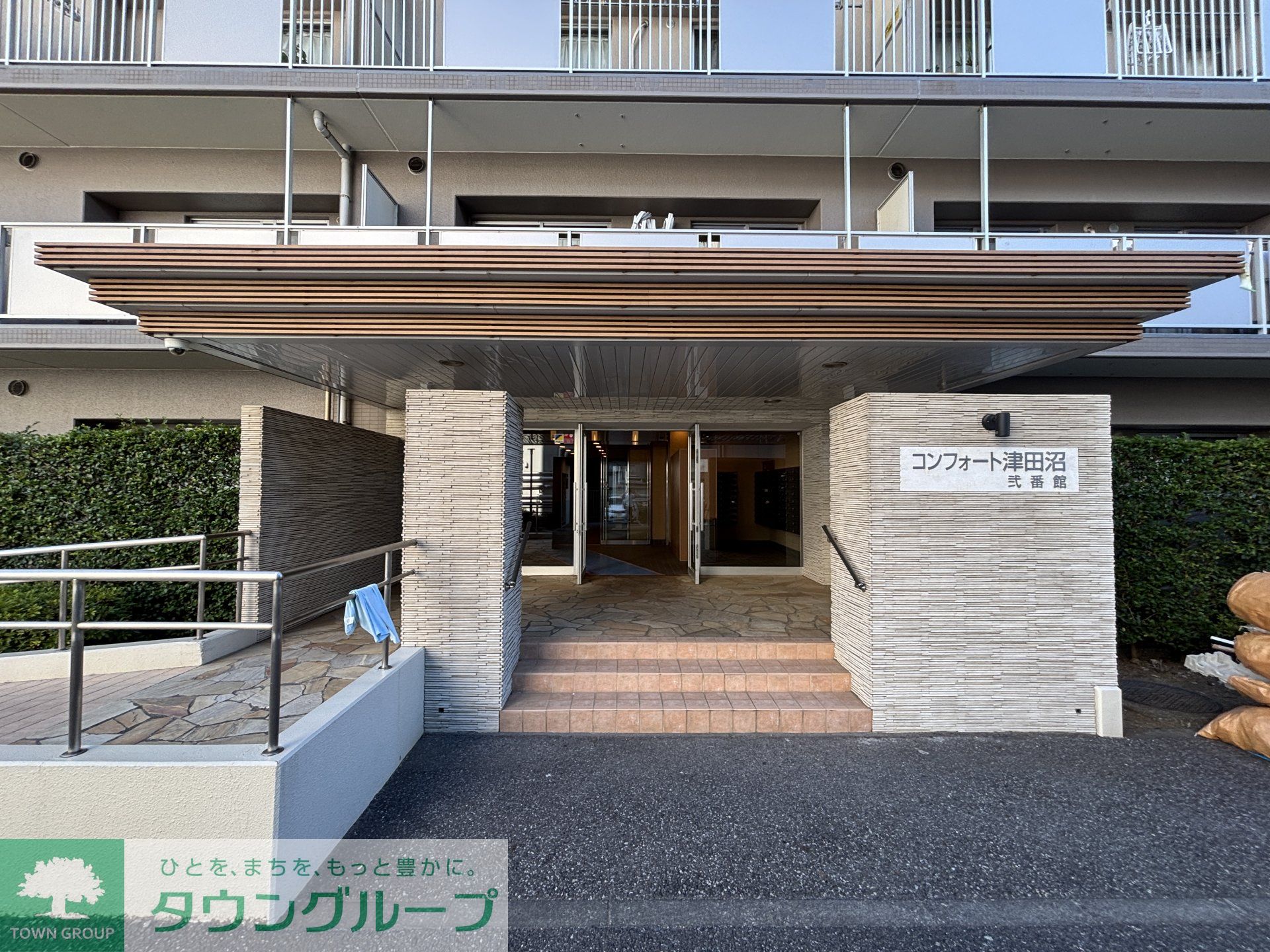 建物エントランス