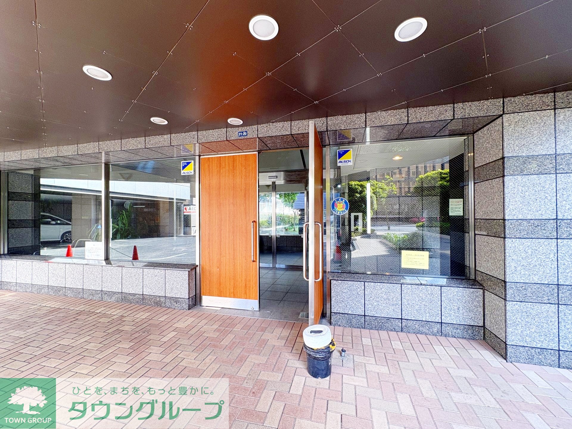 建物エントランス