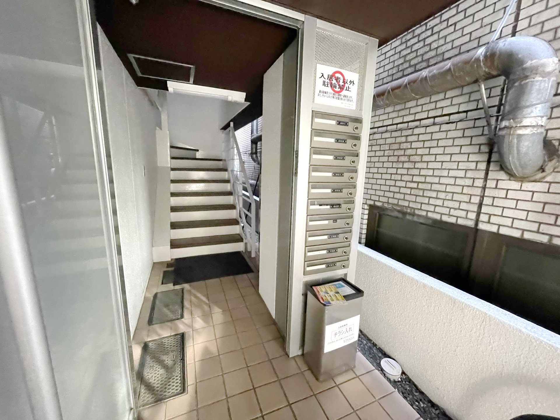 建物エントランス