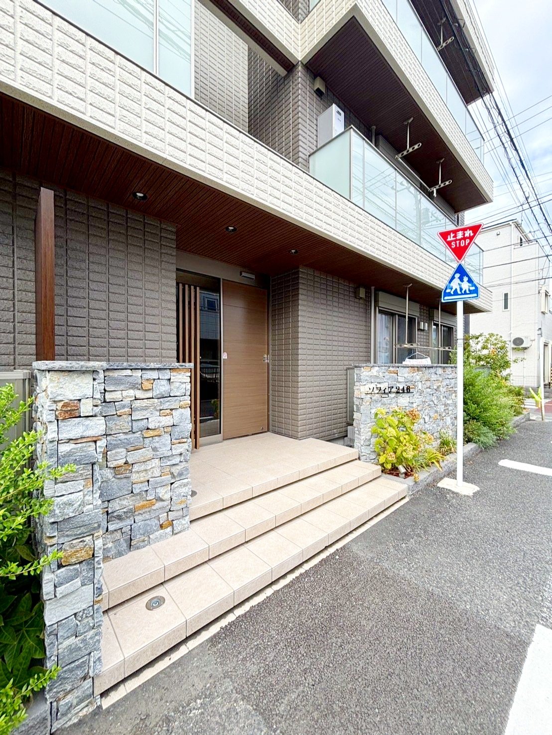 建物エントランス