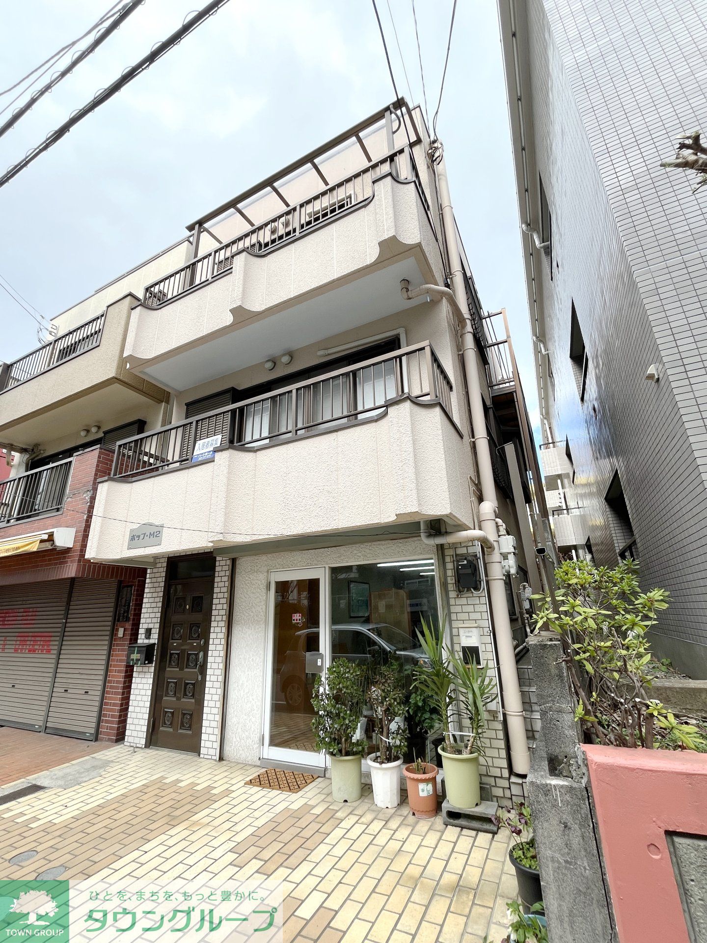 建物エントランス