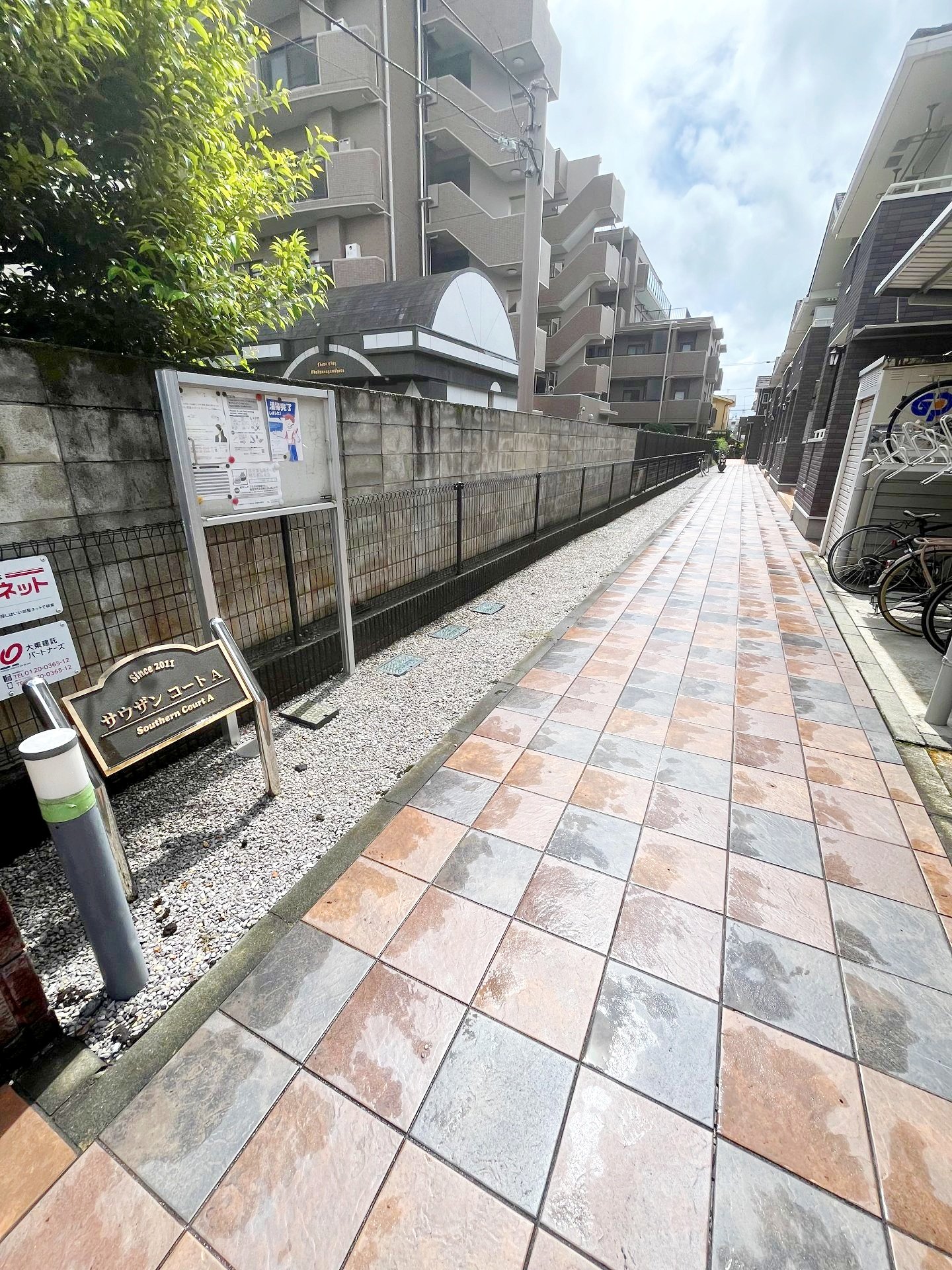 建物エントランス