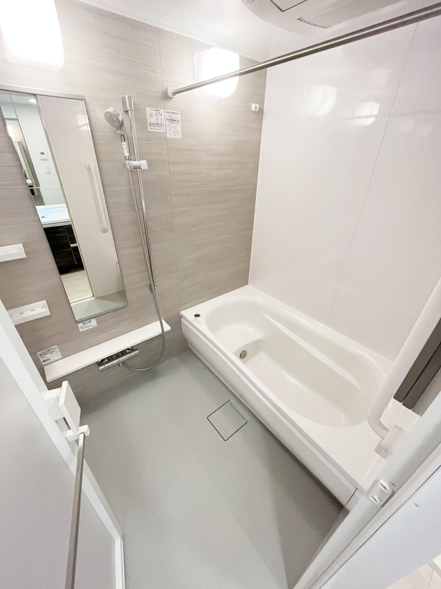 シャワールーム