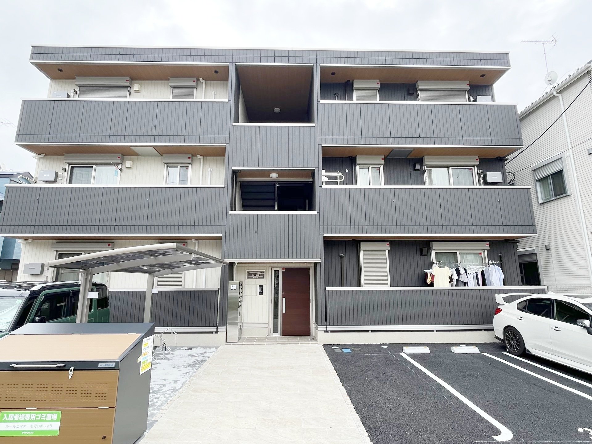 建物エントランス