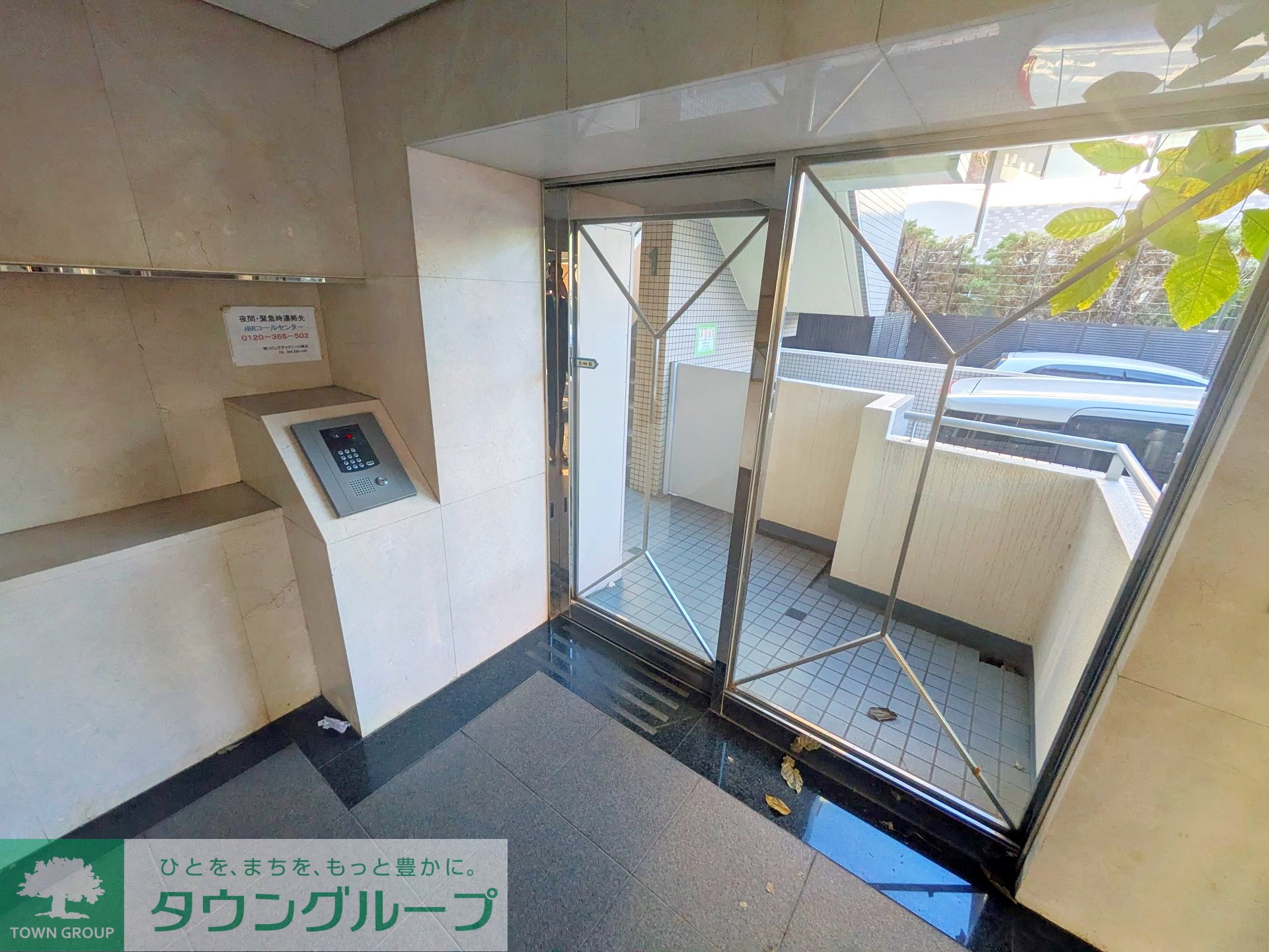 建物エントランス