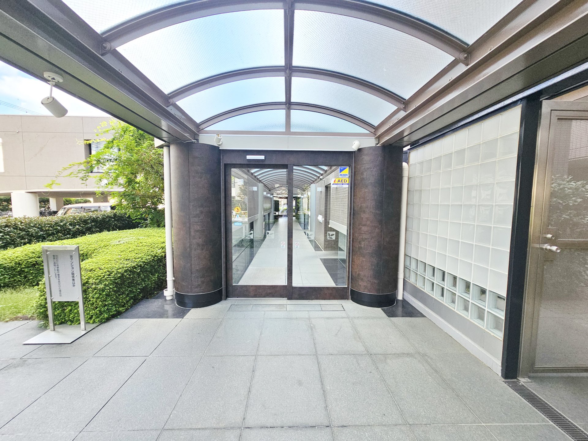 建物エントランス