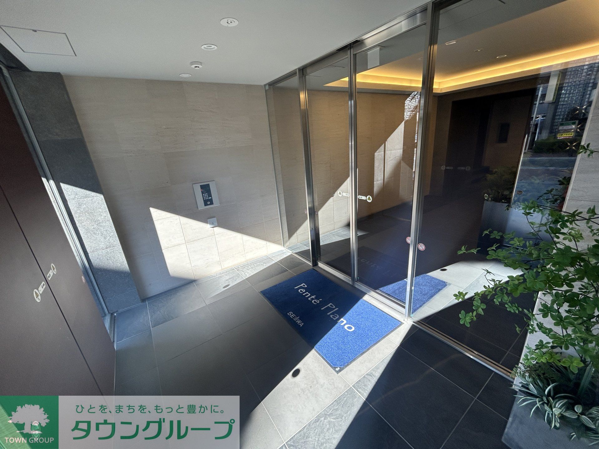 建物エントランス