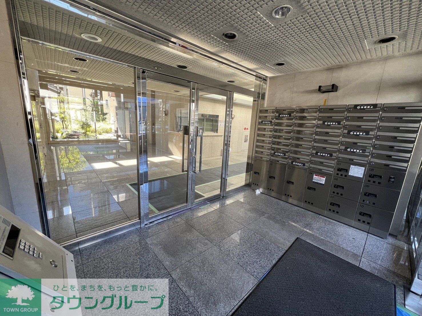 建物エントランス