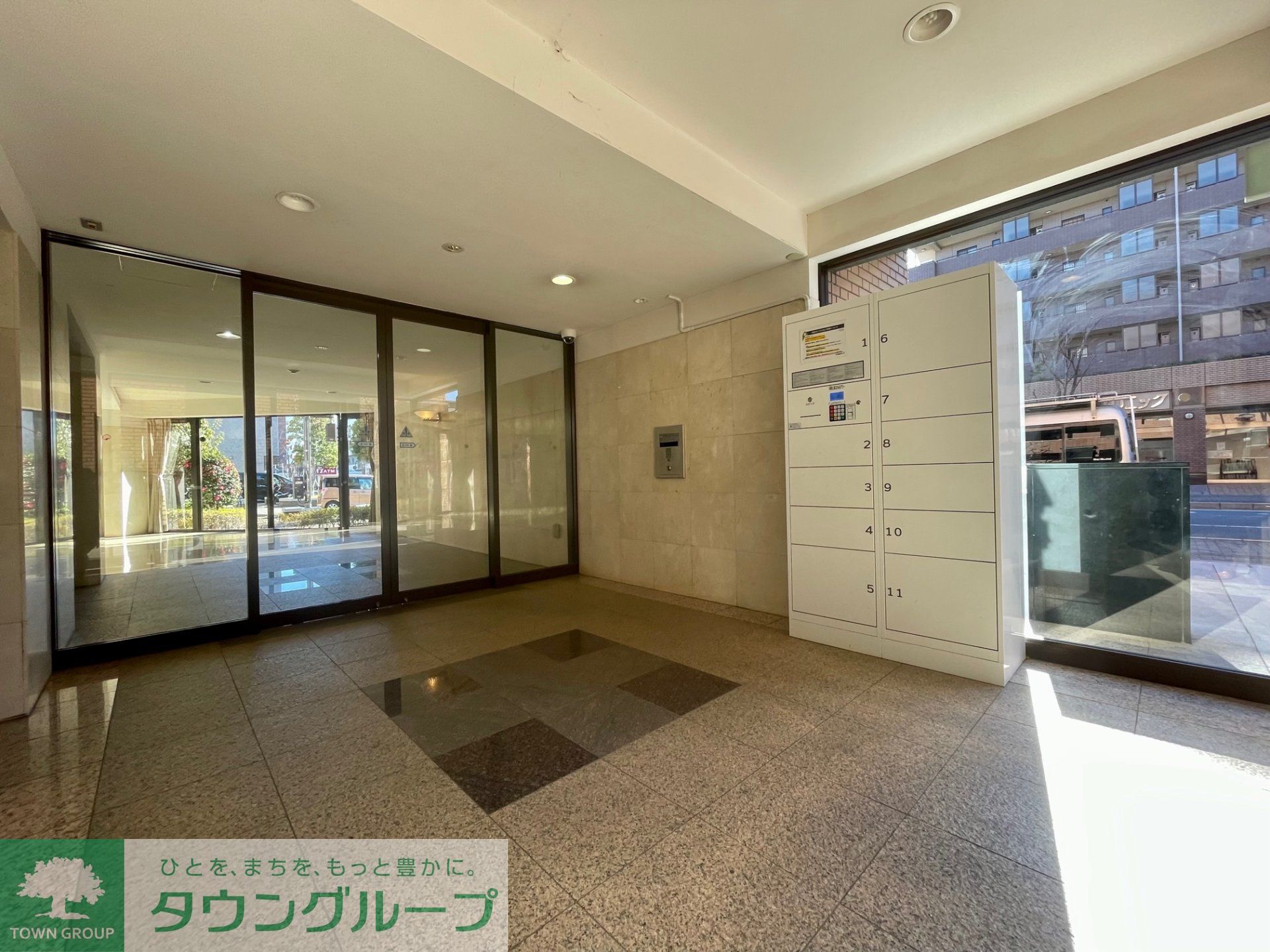 建物エントランス