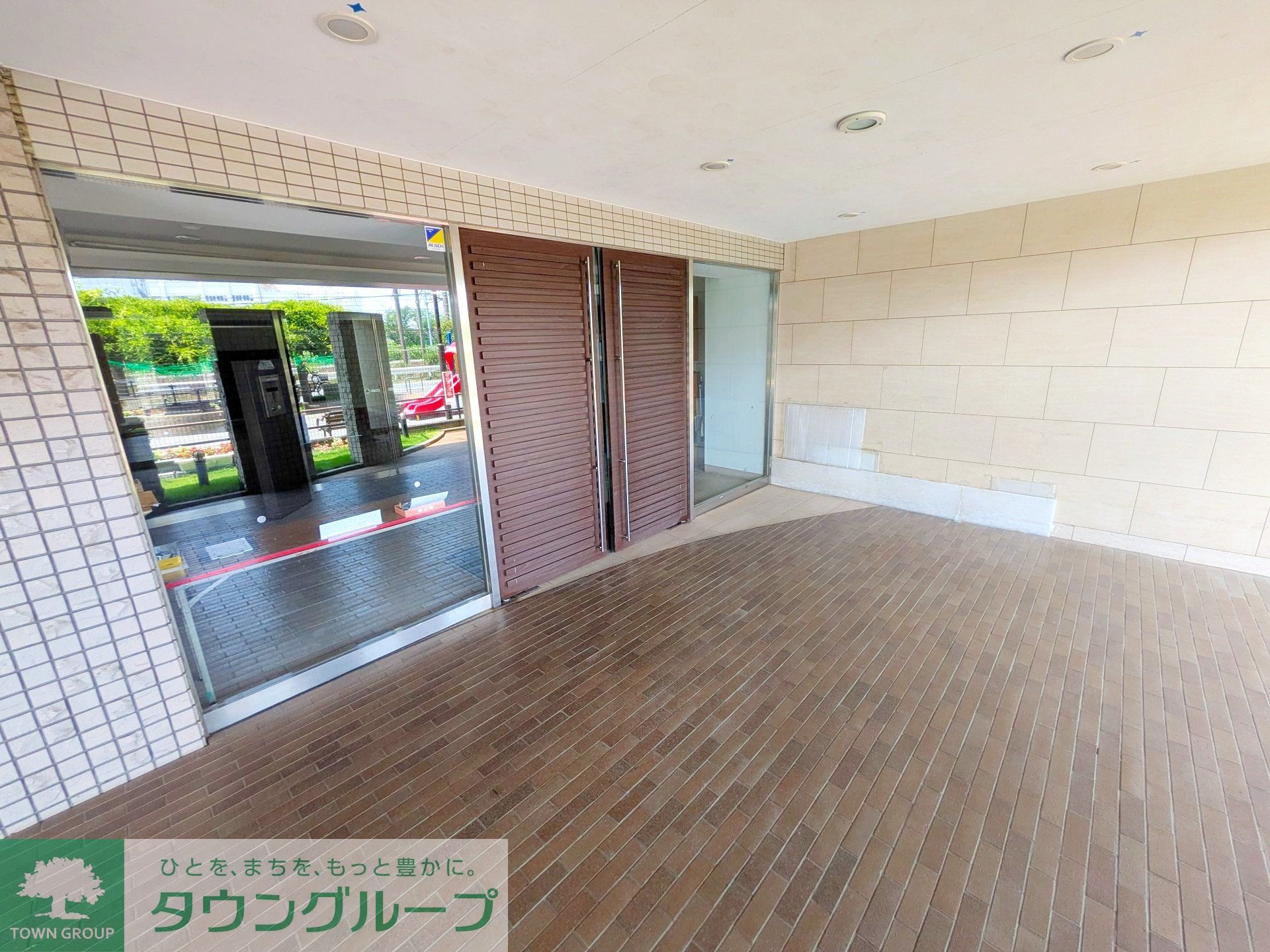 建物エントランス