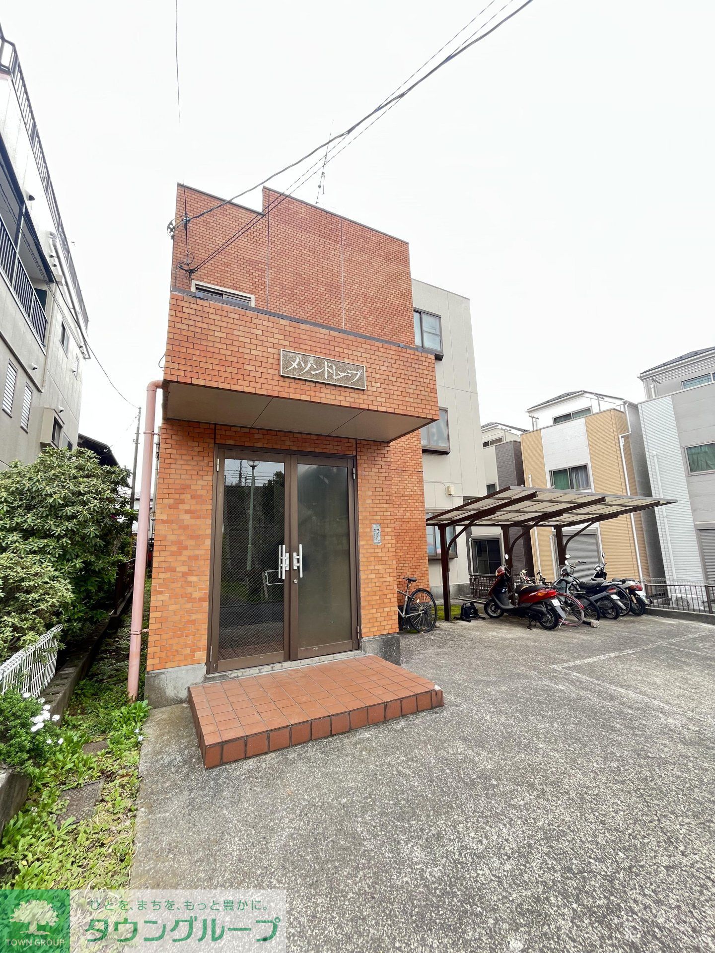 建物エントランス