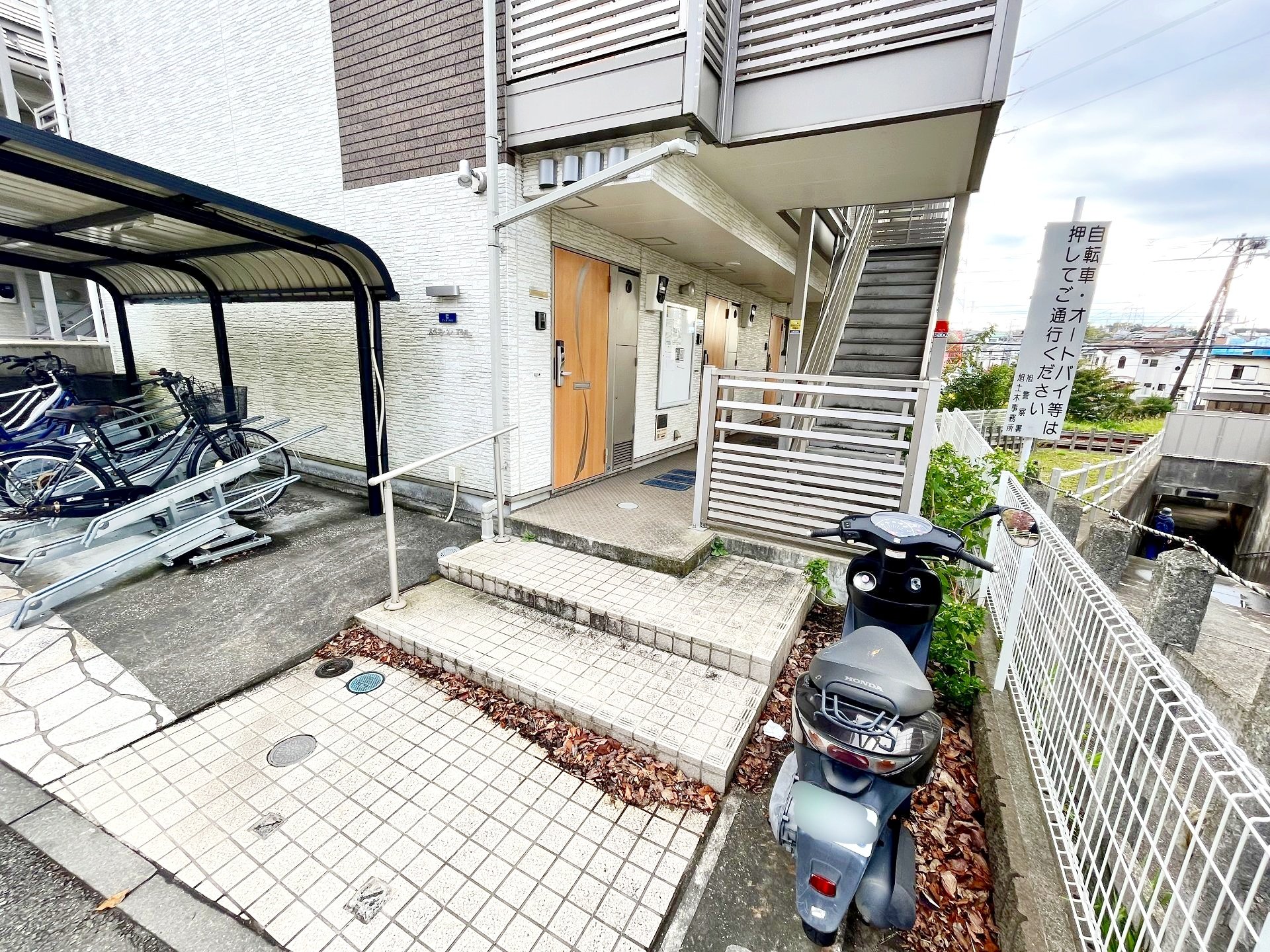 建物エントランス