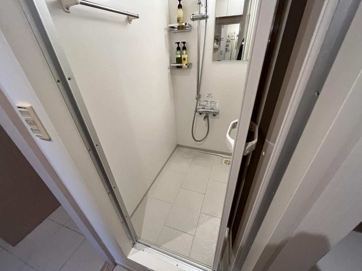 シャワールーム
