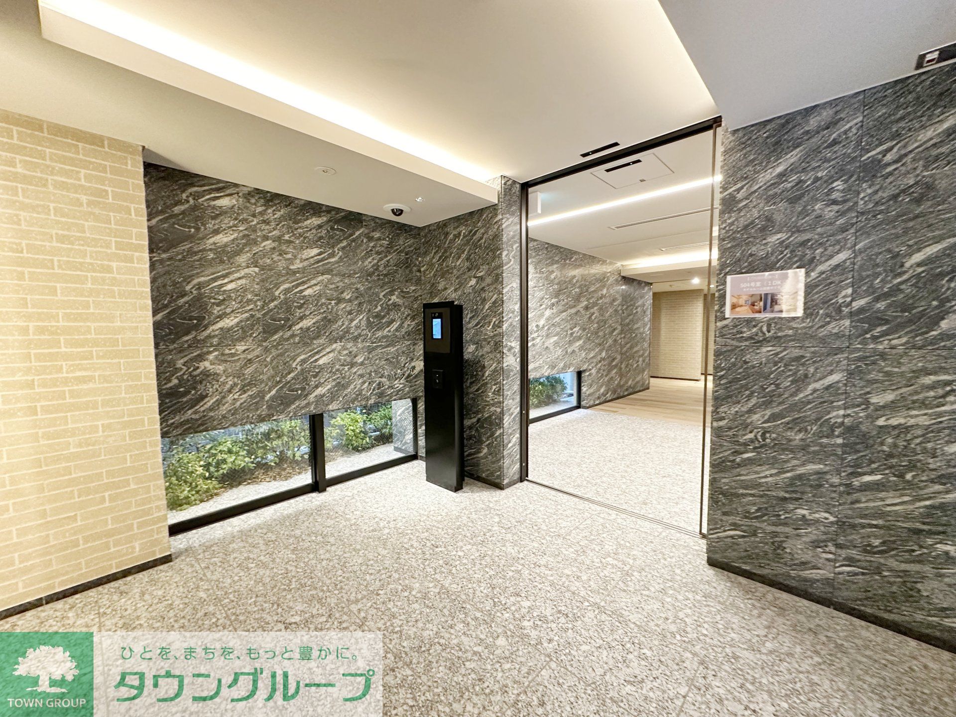 建物エントランス